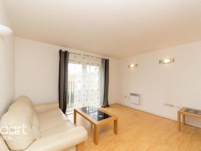 Apartment for rent in Cockfosters, Greater London