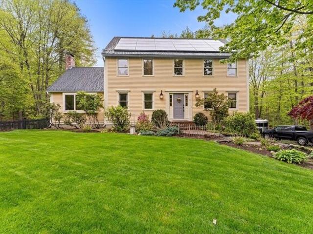 House for sale in Pepperell, Massachusetts
