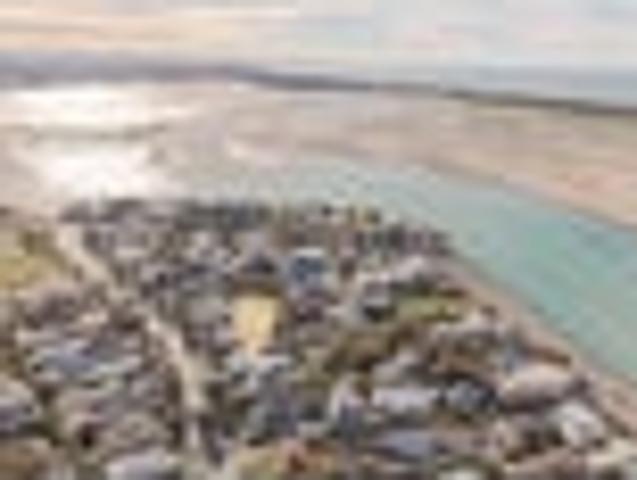 House for sale in Chaslands, Canterbury
