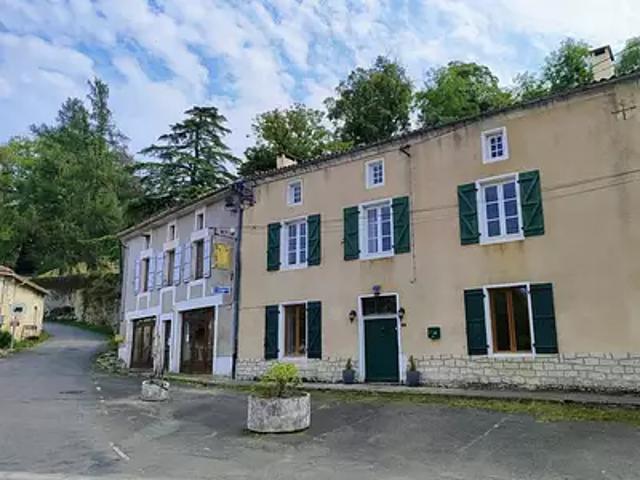 Maison vente à Confolens, Cellefrouin