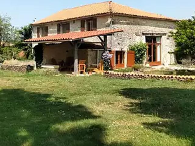 Maison vente à Confolens, Cellefrouin