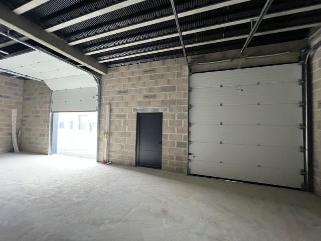 Local Commercial vente à Bordeaux, Montussan