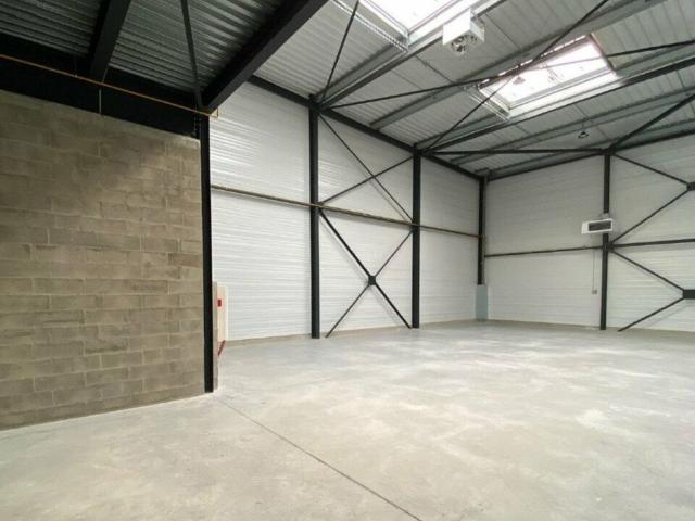 Local Commercial vente à Pontoise, Persan