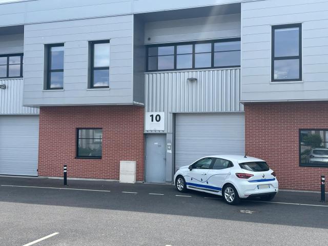 Local Commercial vente à Pontoise, Saint-ouen-l'aumône