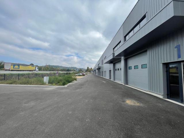 Local Commercial vente à La Tour-du-Pin, Bourgoin-jallieu