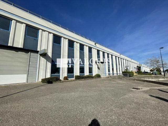 Local Commercial vente à La Tour-du-Pin, Saint-quentin-fallavier