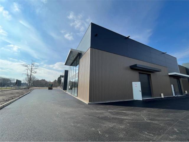 Local Commercial location à Bordeaux, Mérignac