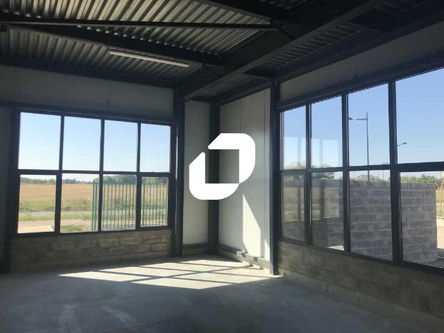 Local Commercial vente à Lieusaint, Seine-et-Marne