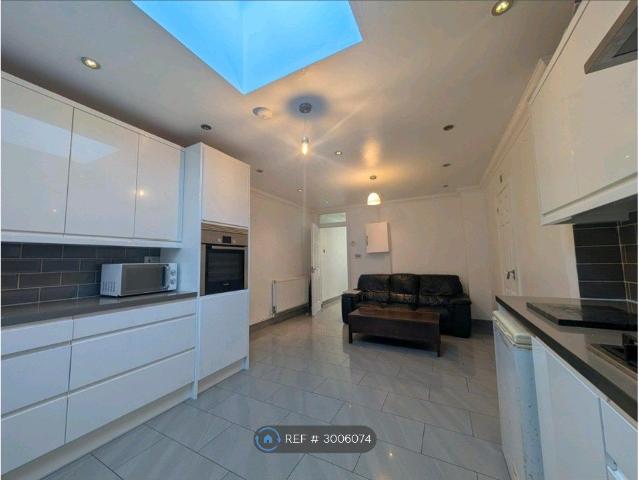 Room for rent in Bromley-by-Bow, Greater London