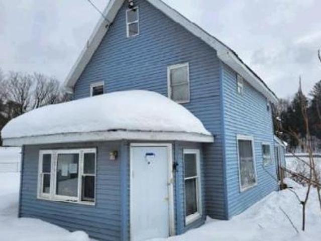 House for sale in Oneida, New York