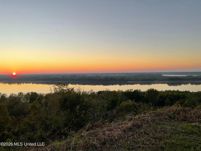 Land for sale in Natchez, Mississippi
