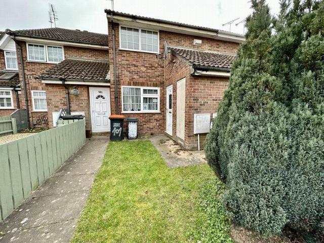 Apartment for rent in Woodside Estate, Houghton Regis