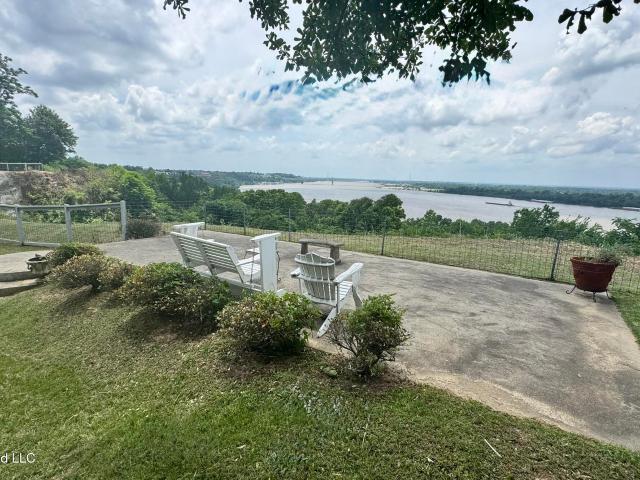 Land for sale in Natchez, Mississippi