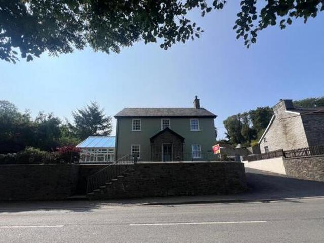 House for sale in Newcastle Emlyn, Sir Gaerfyrddin / Carmarthenshire