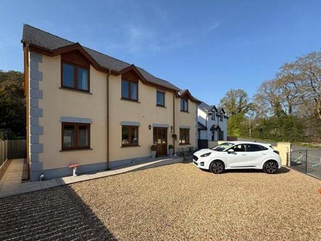 House for sale in Newcastle Emlyn, Wales
