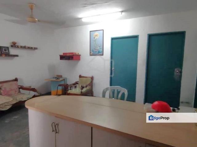 Flat for sale in Tanjong Sepat, Selangor