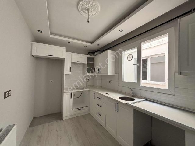 Cengiz Topel, Saruhanlı içerisinde kiralık mülk