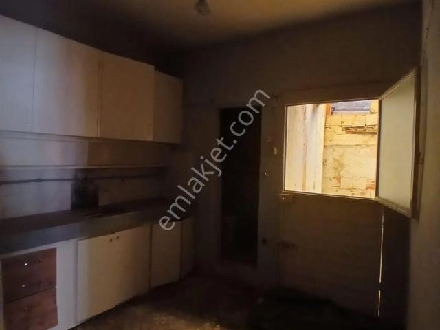 Karabağlar, İzmir içerisinde kiralık mülk