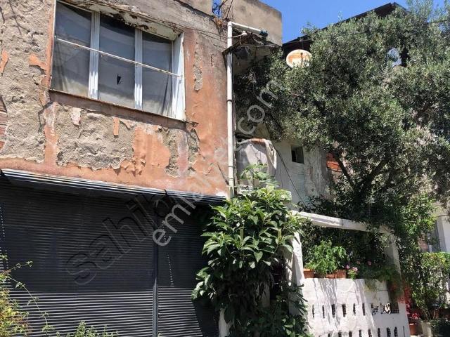 Karabağlar, İzmir içerisinde satılık Villa
