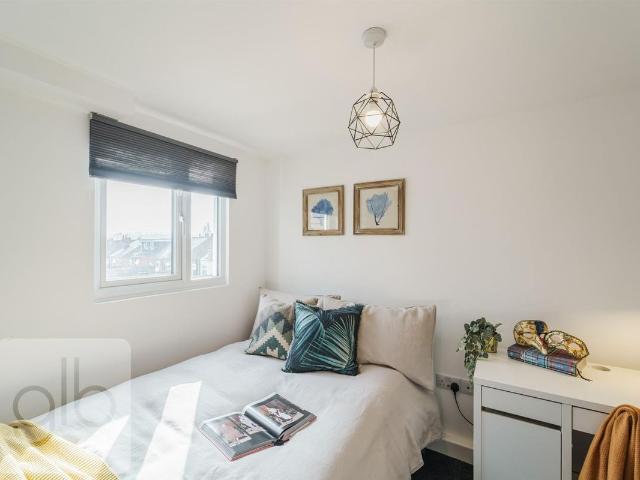 Room for rent in West Midlands