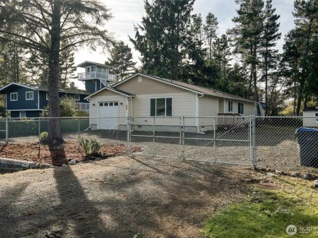House for sale in Ocean Shores, Washington