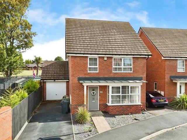 House for sale in Darlaston, West Midlands