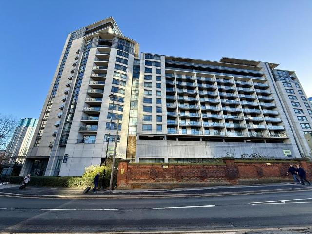 Apartment for rent in Park Central, Birmingham