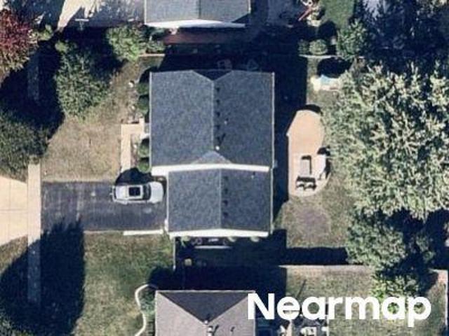 House for sale in Mchenry, Illinois