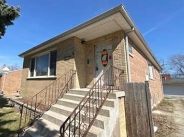 House for sale in Lyons, Illinois