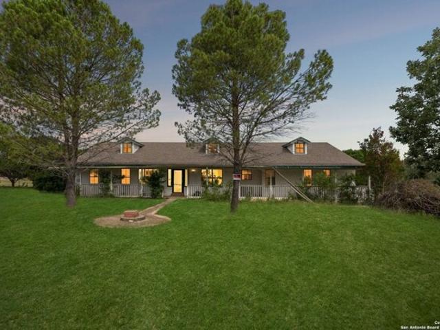 House for sale in Center Point, Texas