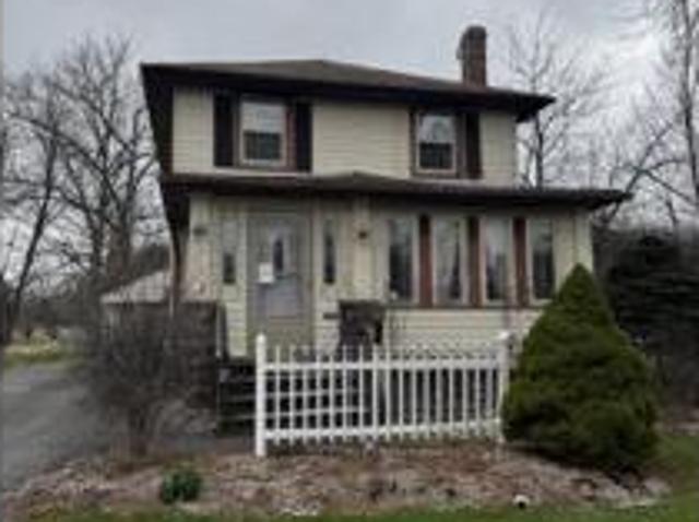 House for sale in Bedford