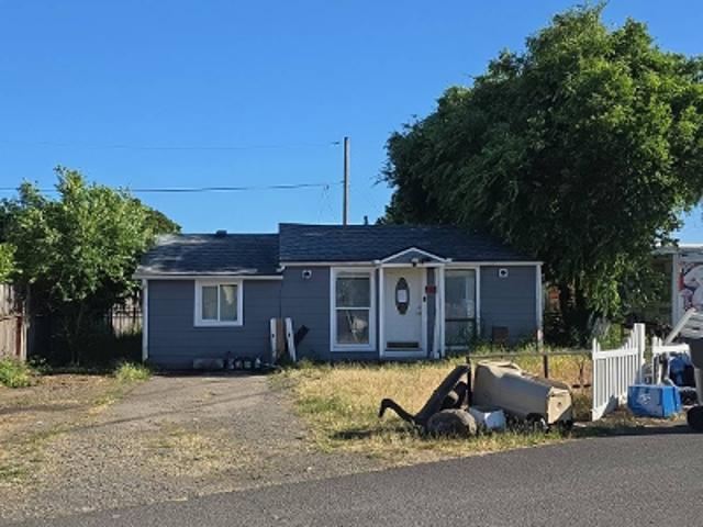 House for sale in Oregonia