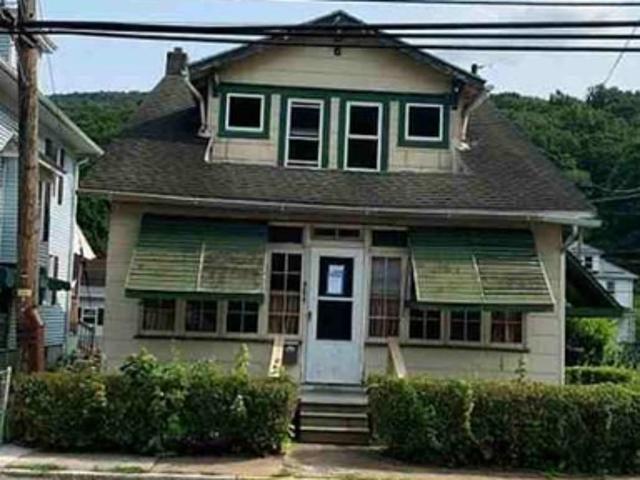 House for sale in Uniontown, Coal Township