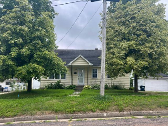 House for sale in Juneau, Wisconsin