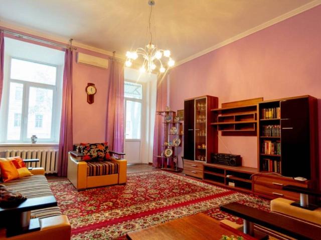 Квартира продажа в Великодолинском, Днепропетровской области