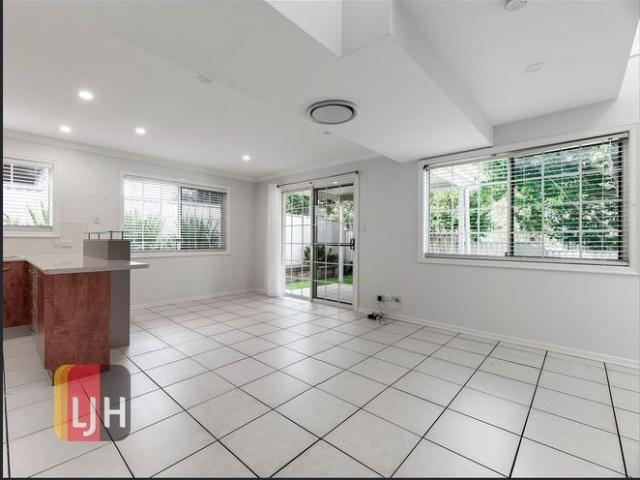 Townhouse for rent in Toombul, Queensland