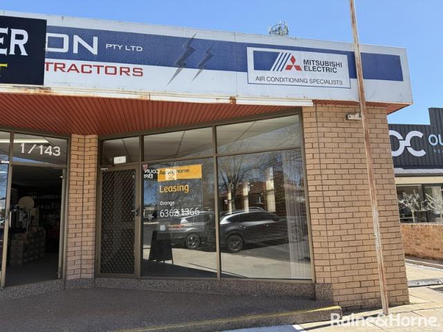 Retail for rent in Warrendine, Orange