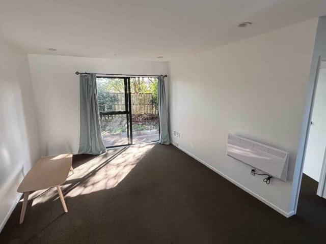 Townhouse for rent in Paremoremo