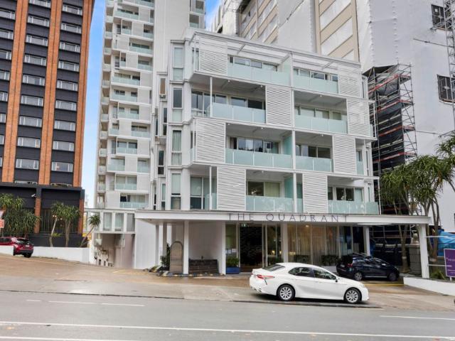 Apartment for rent in Te Tōangaroa, Auckland