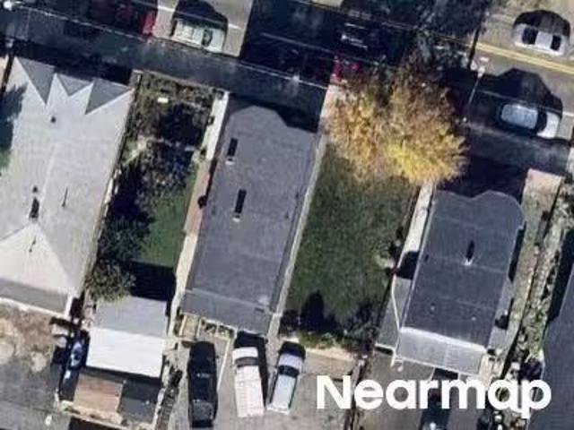 House for sale in Chelsea