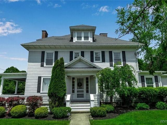 House for sale in Fredonia