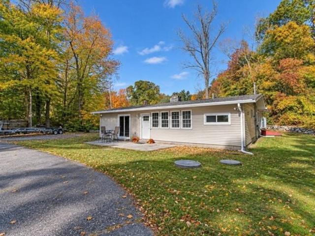 House for sale in Huckleberry Shores, Lakeville