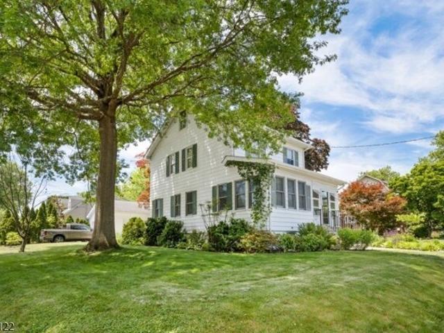 House for sale in Mountainside, New Jersey