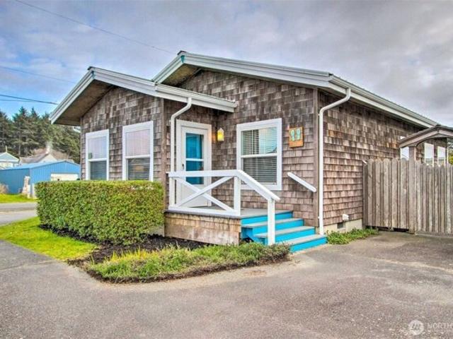 House for sale in Moclips, Washington
