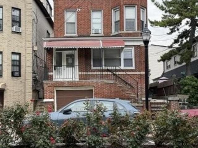 House for sale in Hudson, New Jersey