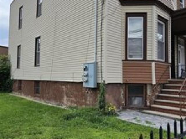 House for sale in Hudson, New Jersey