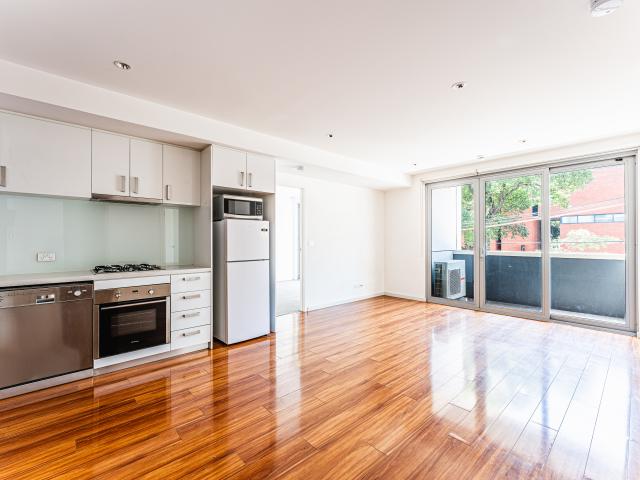 Apartment for rent in Carlton