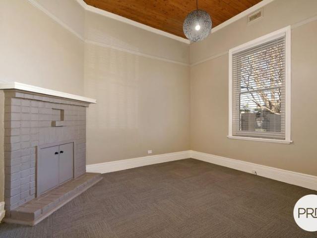 Townhouse for rent in Albury, New South Wales