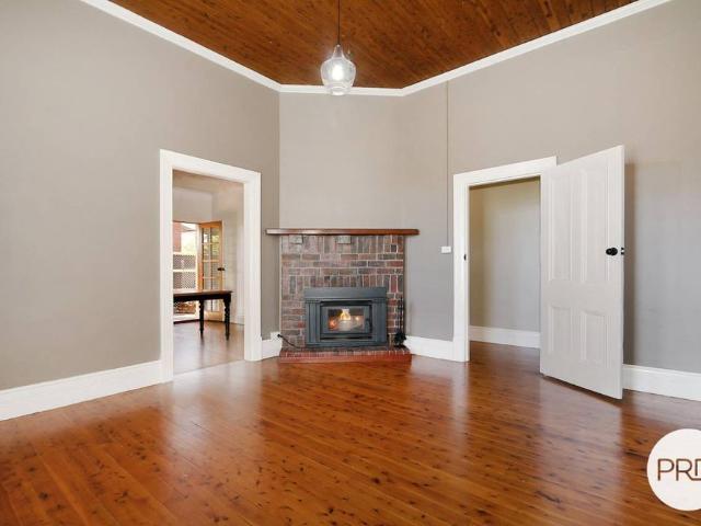 Townhouse for rent in Albury, New South Wales