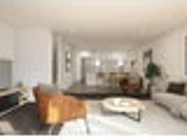 Townhouse for sale in Heathcote, Canterbury